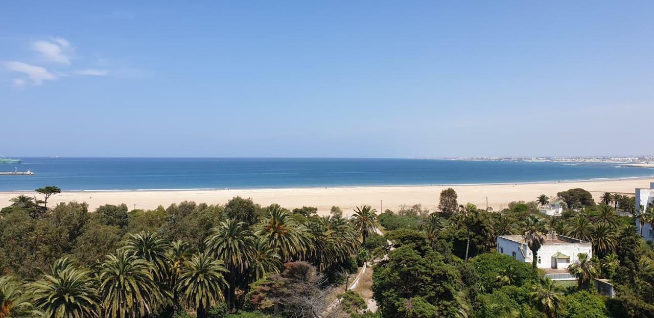 Appartement Au Centre De Mohammedia, A 2Mn De La Plage Luaran gambar